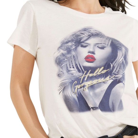 Guess “Hello Gorgeous” Graphic T-Shirt - Picture 3 of 14